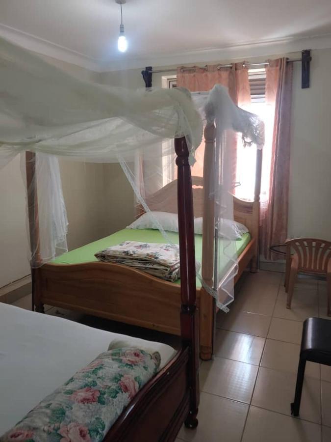 NEW AFRICAN VILLAGE Entebbe Dış mekan fotoğraf